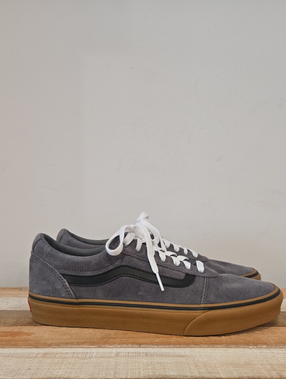 Vans Ward Pewter/Gum Sole Suede Gray Men’s Size 9